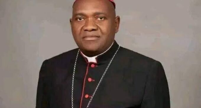 Bishop Dugu Grants Scholarships to 250 Children in IDP Camps
